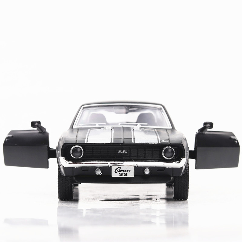Modelo de Auto de Metal Fundid - Vintage And Collectible Toys reseña y precio