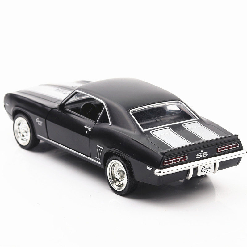 Modelo de Auto de Metal Fundid - Vintage And Collectible Toys reseña y precio