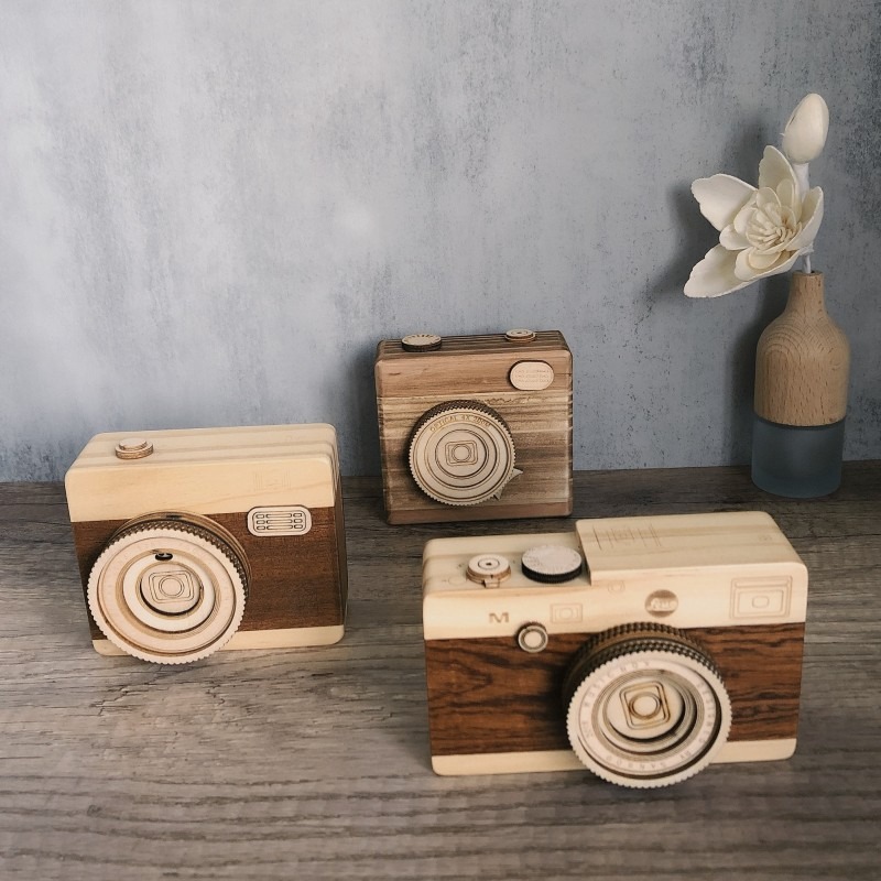 Caja Musical de Madera Vintage - Collectible Vintage Cameras reseña y precio